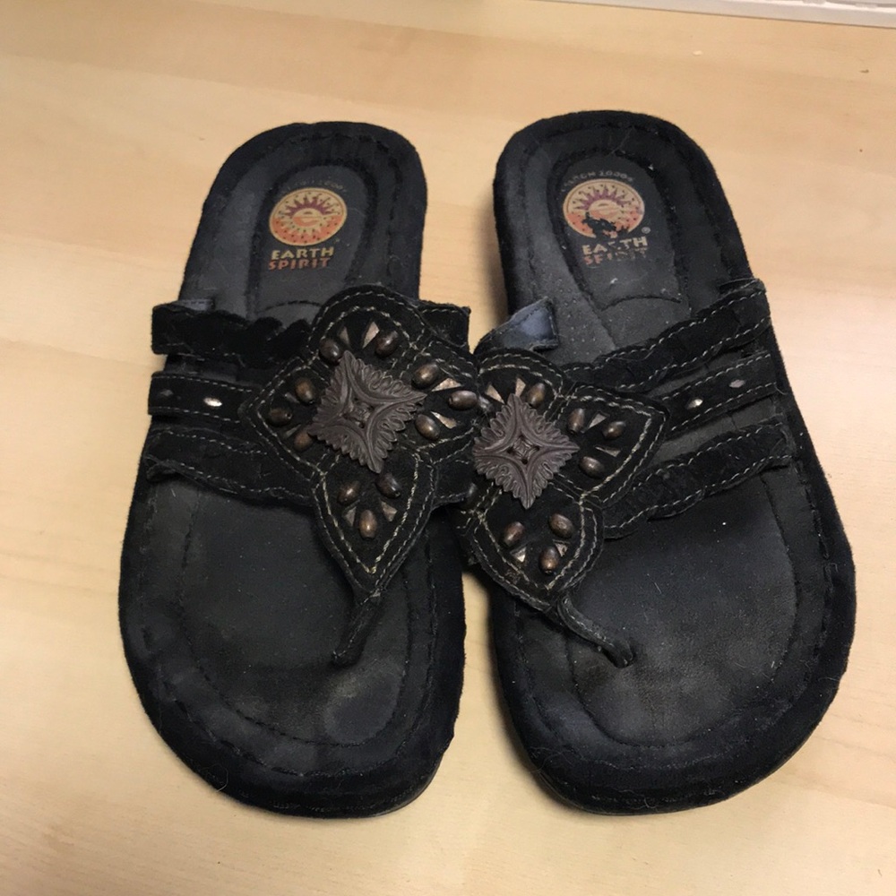 Earth Spirit Black Sandals with Brown Accents